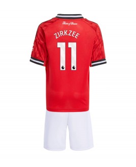 Günstige Manchester United Joshua Zirkzee #11 Heimtrikotsatz Kinder 2025-26 Kurzarm (+ Kurze Hosen)